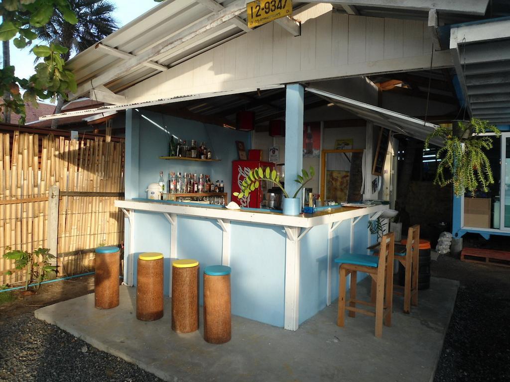 Think & Retro Cafe Lipa Noi Samui Hostel Ngoại thất bức ảnh