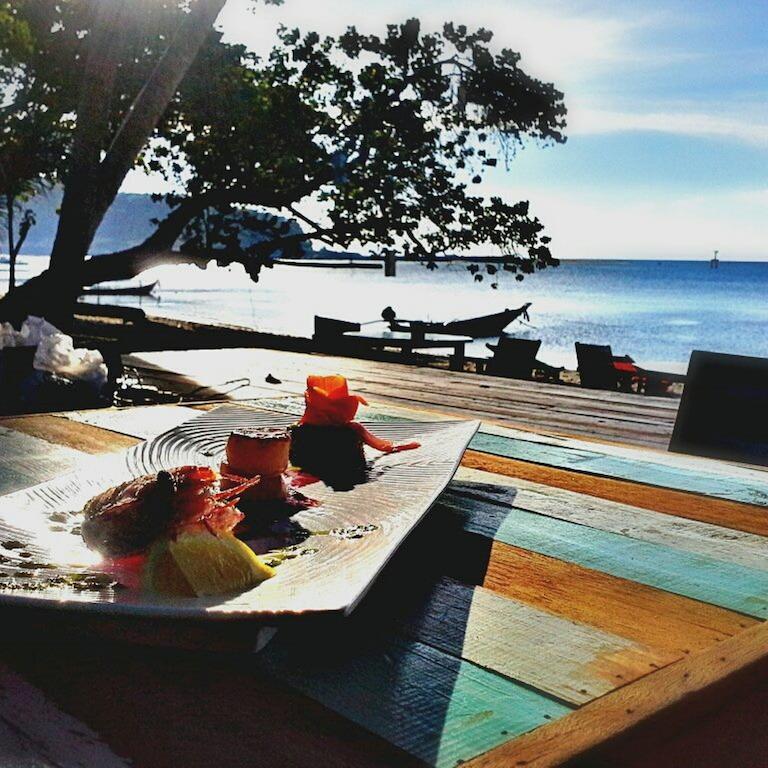 Think & Retro Cafe Lipa Noi Samui Hostel Ngoại thất bức ảnh
