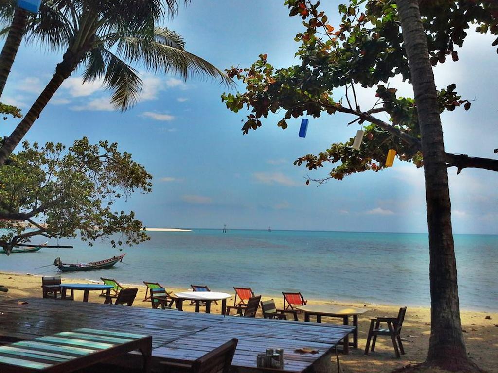 Think & Retro Cafe Lipa Noi Samui Hostel Ngoại thất bức ảnh