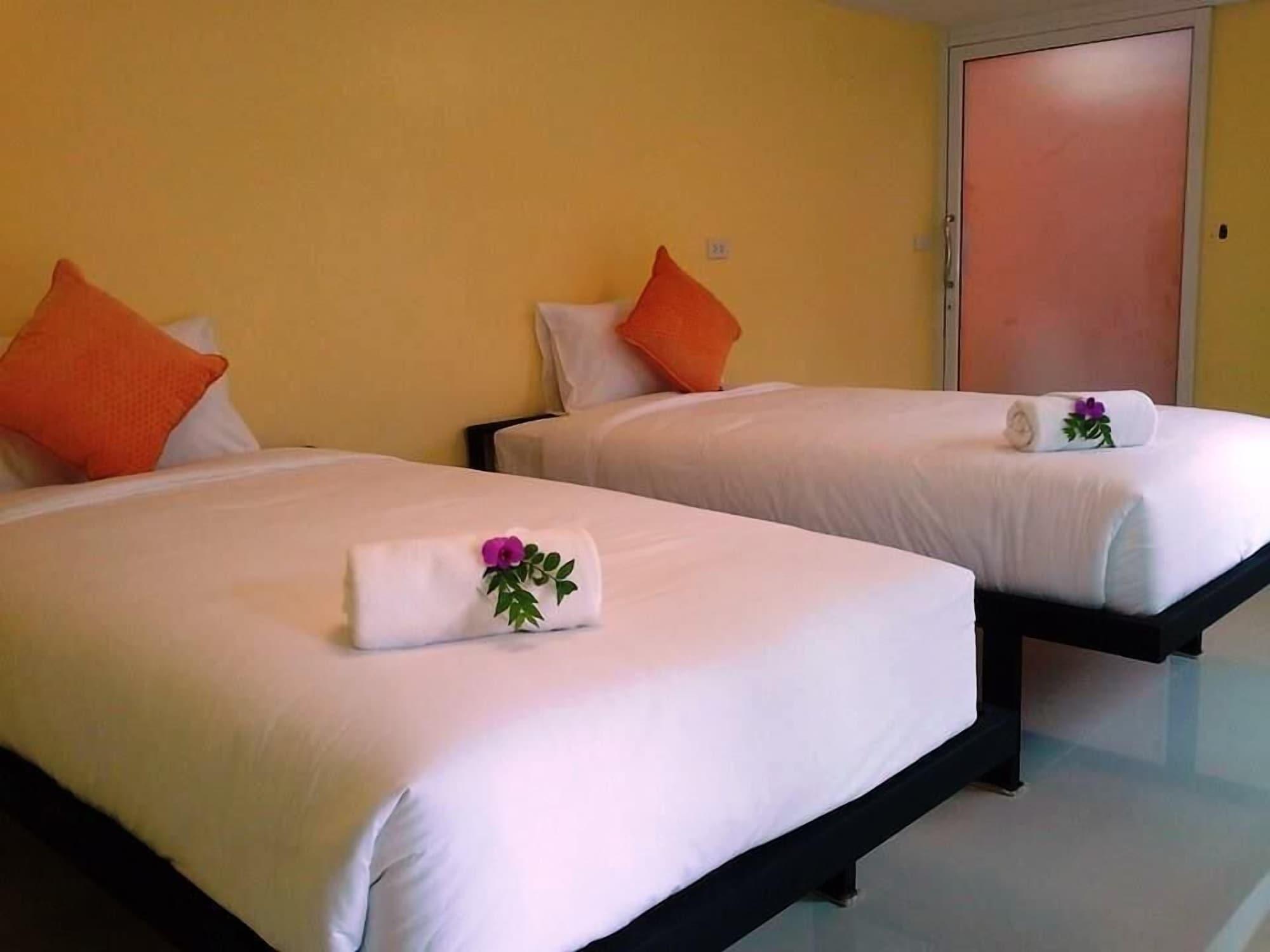 Think & Retro Cafe Lipa Noi Samui Hostel Ngoại thất bức ảnh