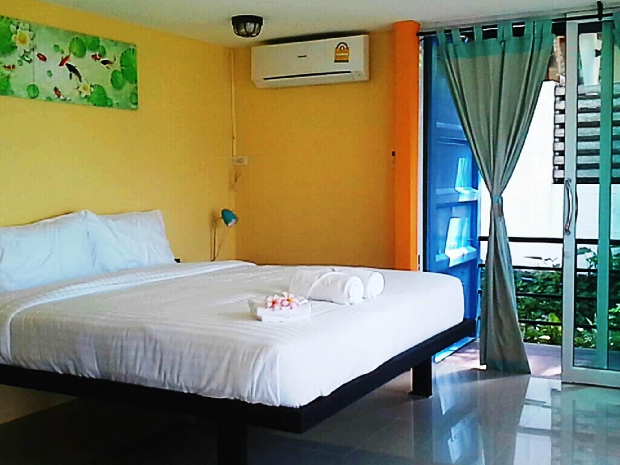 Think & Retro Cafe Lipa Noi Samui Hostel Ngoại thất bức ảnh