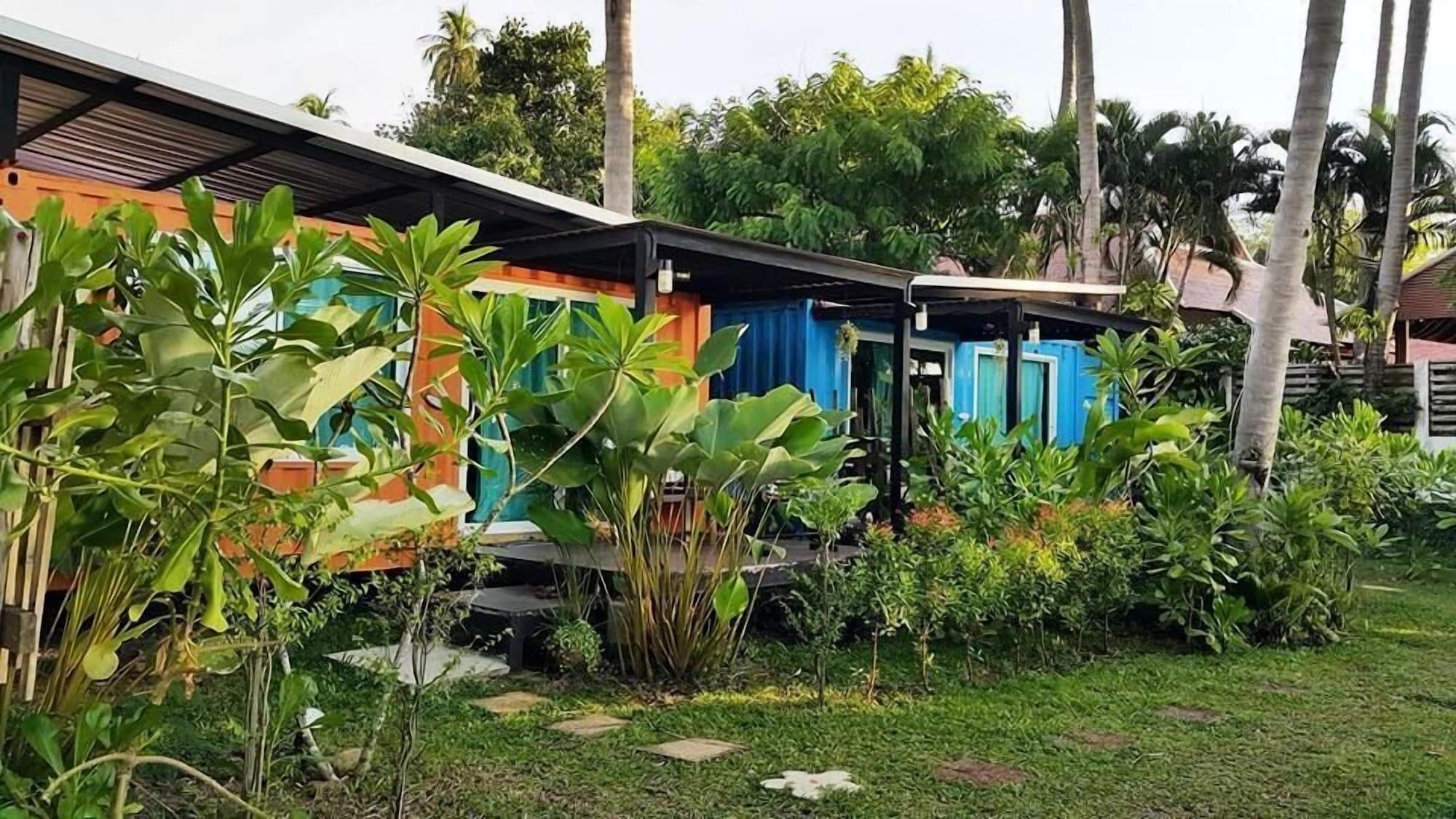 Think & Retro Cafe Lipa Noi Samui Hostel Ngoại thất bức ảnh